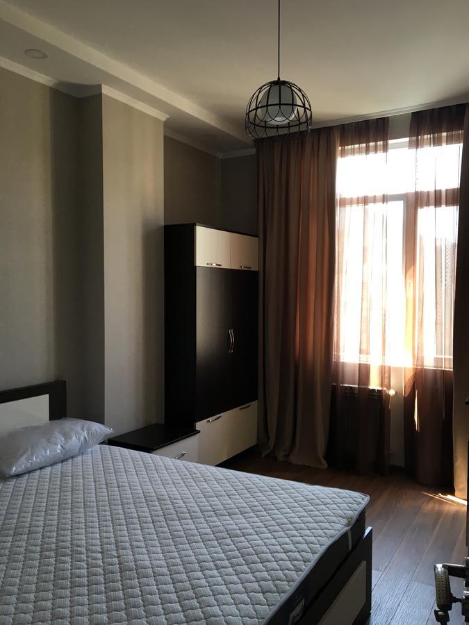 Apt Khimshiashvili 11 Appartement Batoemi Buitenkant foto